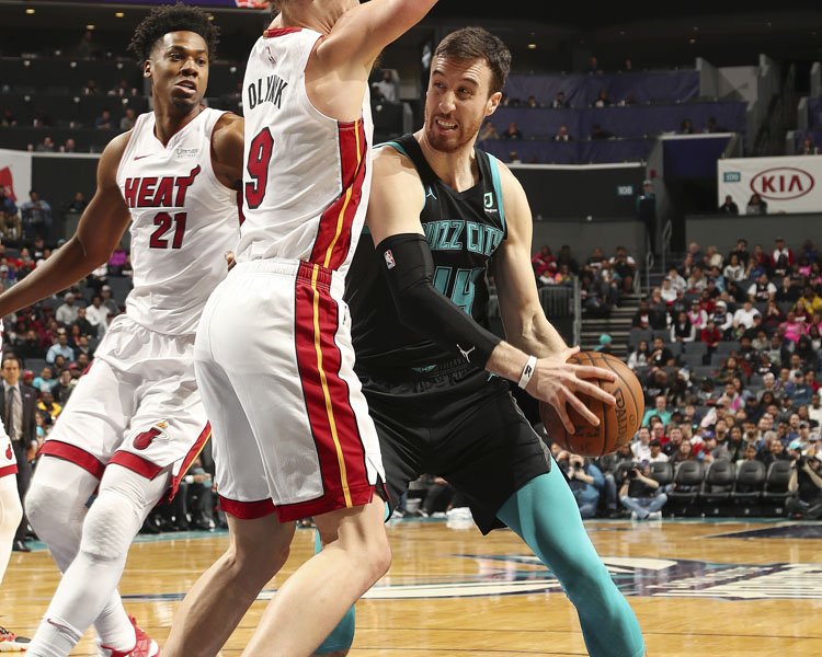 Hiệu quả trong rebound, Miami Heat thiêu rụi Ong bắp cày trên sân khách Hiệu quả trong rebound, Miami Heat thiêu rụi Ong bắp cày trên sân khách